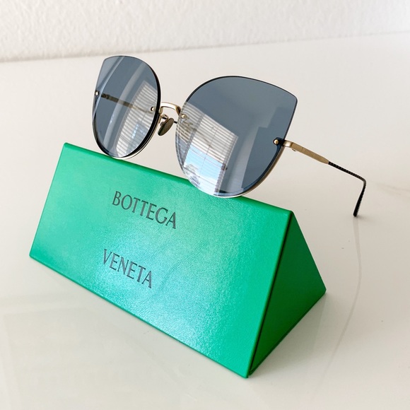 BOTTEGA VENETA Blue Sunglasses - Picture 3 of 12